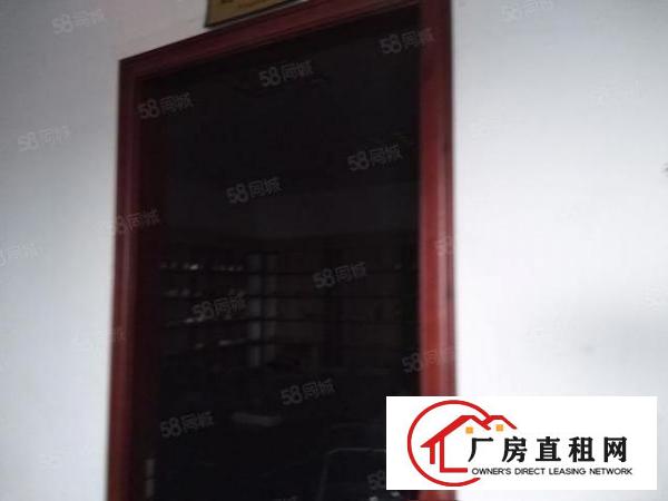  凤岗雁田新出三楼1500平标准厂房出租可以分租带办公室装修