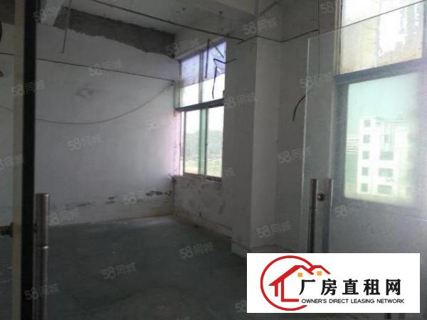  凤岗五联四楼整层1950平标准厂房出租内部形象佳带办公室