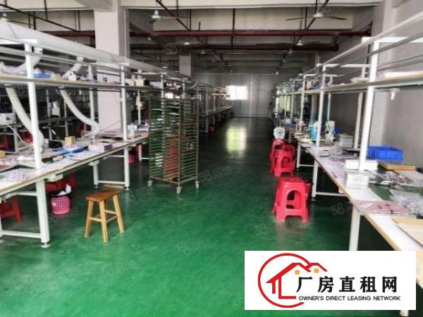  凤岗雁田前卫工业园区三楼500平可分租形象好超大空地厂房出租