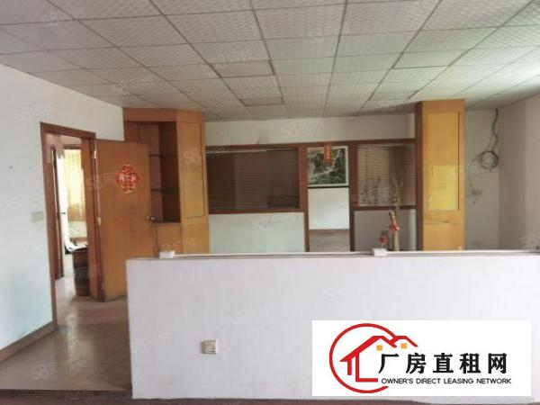  油甘埔原房东厂房出租，二三楼各600平方，现成办公室装修。