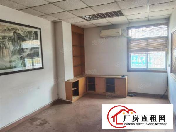  油甘埔原房东厂房出租，二三楼各600平方，现成办公室装修。