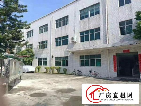  凤岗雁田布心成熟园区内空地超大楼上现成装修550平方厂房出租