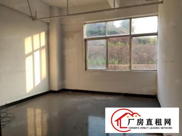  凤岗清溪路东深二线边上楼上5000平厂房出租，精装修，可分租