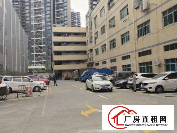  凤岗雁田空出原房东2楼800平方，水电齐全现成办公室车间