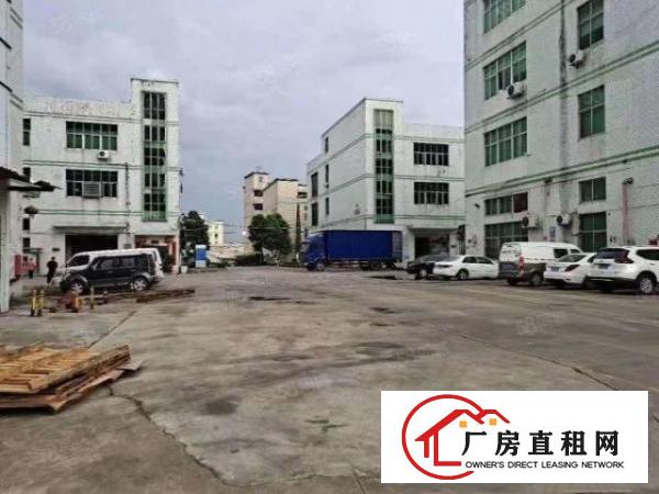  凤岗金凤凰成熟工业区3楼1300平分，现成装修办公室