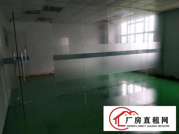  清溪镇新出楼上标准厂房整层1380，现成装修，三吨标准货梯
