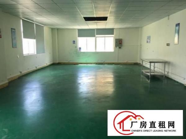  现成装修，水电齐全，有办公室厕所，即租即用
