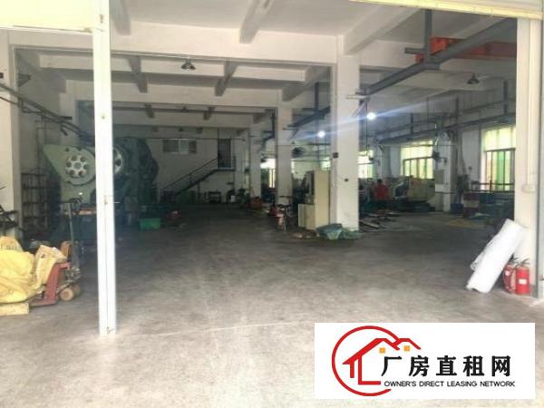  清溪高速出口新出标准厂房一楼高度5米1100平出租，水电齐全