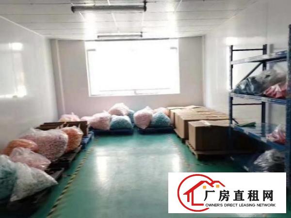  清溪镇三中新出三楼一整层1300平方，现成水电线路办公室