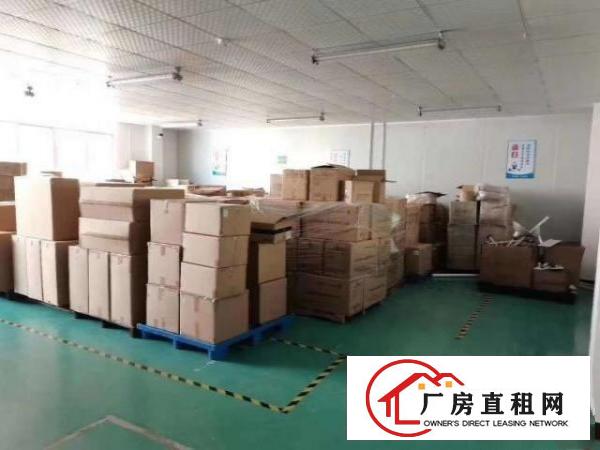  清溪镇三中新出三楼一整层1300平方，现成水电线路办公室