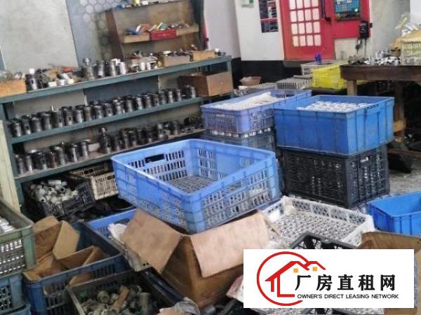 面积290平，适合小加工企业，水电齐全