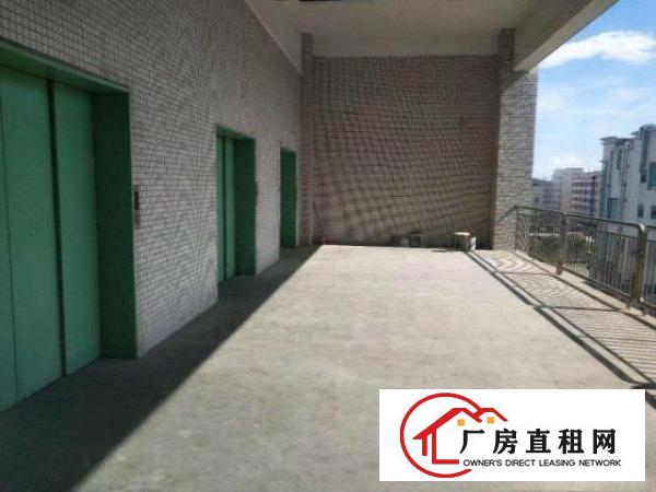  清溪镇中心新出楼上豪华装修4000方，无转让费，拎包生产