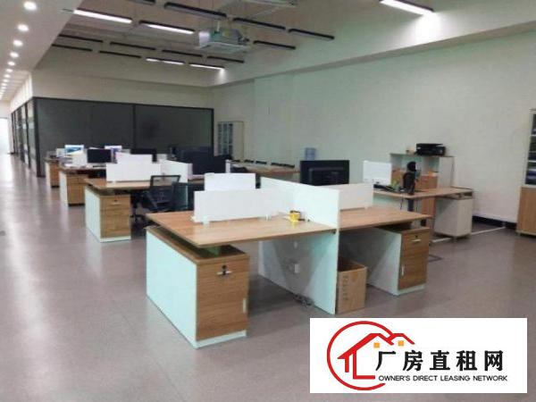  清溪镇中心新出楼上豪华装修4000方，无转让费，拎包生产