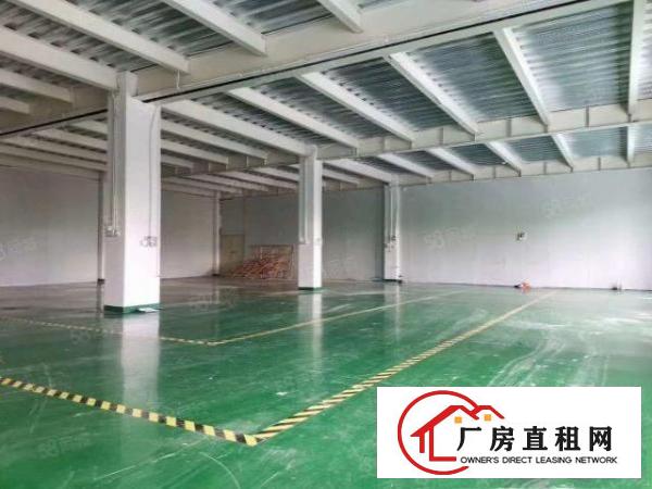  三中附近新空出二楼700平方，带水电办公室，现成装修。