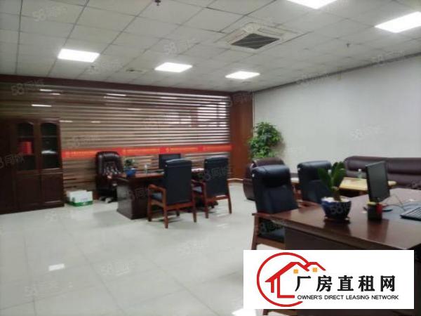  清溪银湖工业区楼上标准厂房出租2500平带办公室精装修形象好