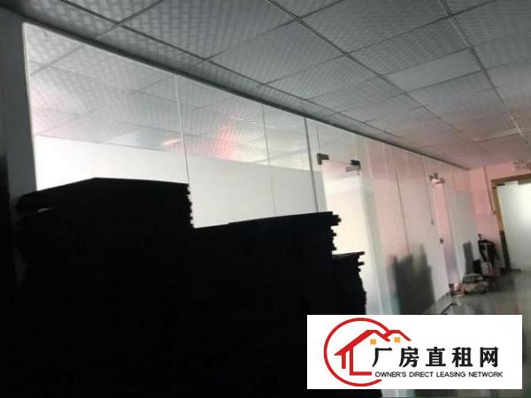  二楼厂房出租室内面积700平方米有货梯租金电话详谈