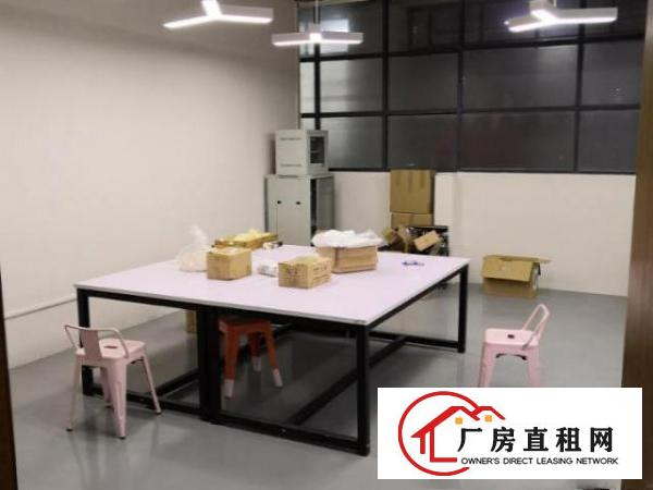  出租桥头镇桥头城区320平方厂房，现成装修水电到位