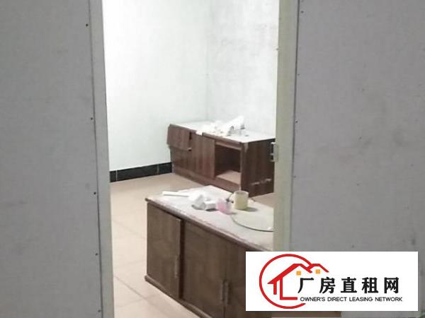  常平朗贝综合市场周边厂房，适合小型工厂