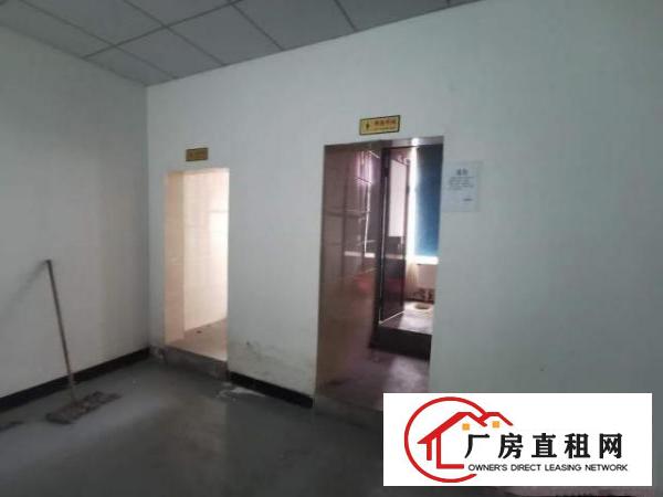  出租常平常黄路精装小厂房价格优惠，水电齐全，交通方便！