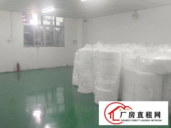  临深楼上无尘车间1150方，带办公室，无转让费