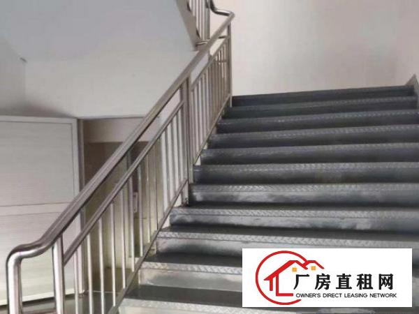  原房东厂房二楼出租，带办公室宿舍，空地大，带环评