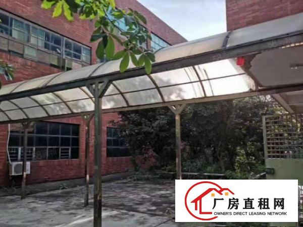  常平镇高速边新空出二楼1000平方精装修厂房，价格便可办玶评