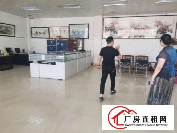  常平一楼1500平方，带现成行车，高度5.5米水电齐全可分租