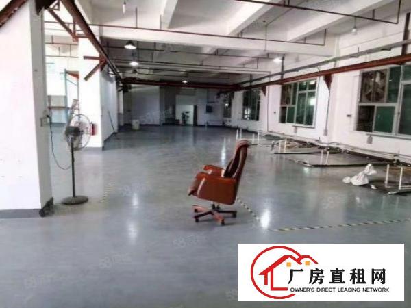  常平厂房1楼1400平带航车23楼各2000平（可以分租）