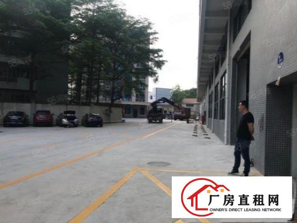  东莞企石镇东平科技园出租2楼2300平方带装修可分租一半