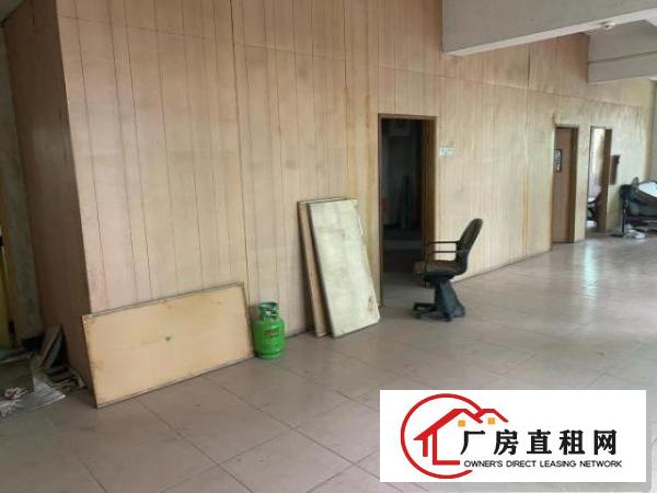  路边独栋，停车方便，可做小型加工厂、培训机构、办公室