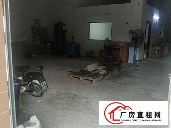  可利用的空间非常大，可以搭办公室。
