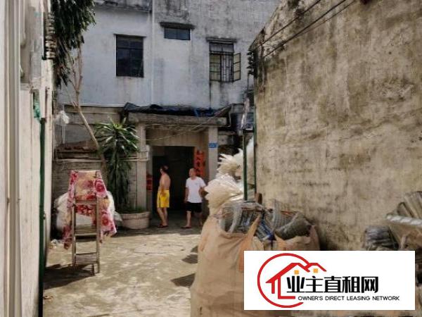  2000门口大路运输便利价格超低面积大利用空间大