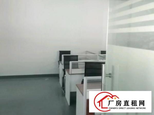  地坪漆，精装修，交通方便，水电消防齐全