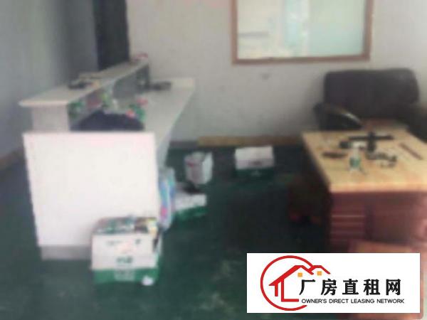  寮步1楼700平厂房出租，交通便利