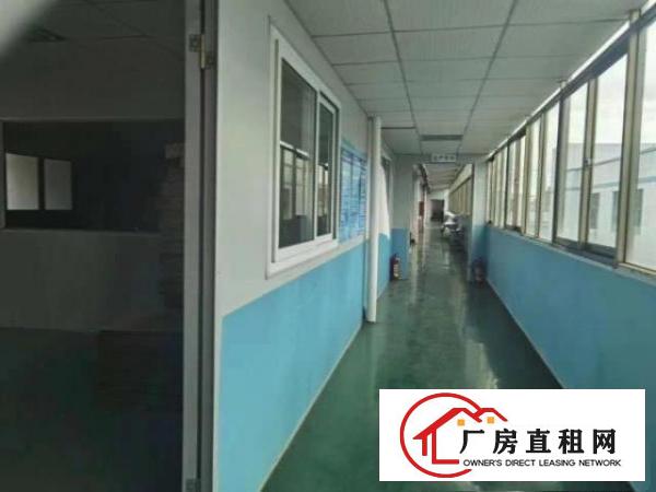  出租寮步镇汽车东站百业五金城附近1000平厂房带现成装修