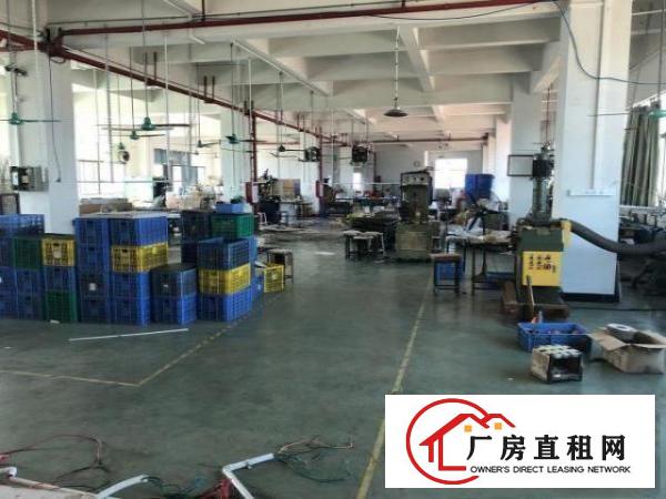  出租寮步镇汽车东站百业五金城楼上1300平，带地坪漆现成装修
