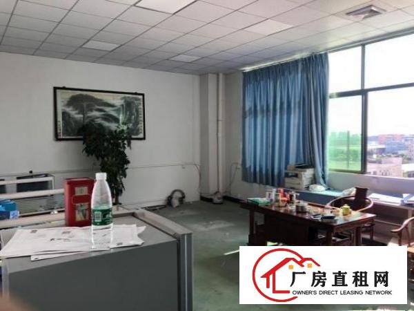  出租寮步镇汽车东站百业五金城楼上1300平，带地坪漆现成装修