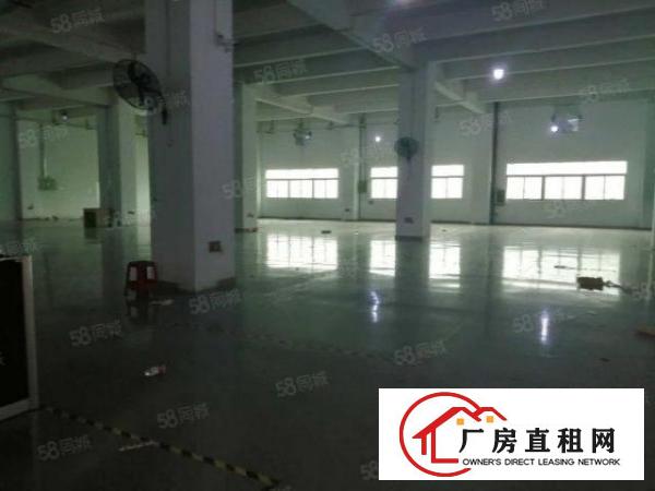  东城汽车东站附近新出一楼1000平6米高，可分租交通方便