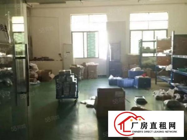 茶山原房东楼上700平方适带装修。水电齐全。有办公室。真实