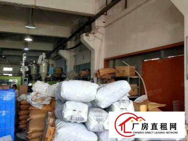  石排楼上5米高带牛角1830方标准厂房租14元，现成水电装修