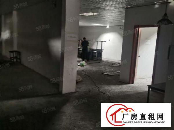  石排三层标准厂房2200方出租，租10元，水电齐全，消防喷淋