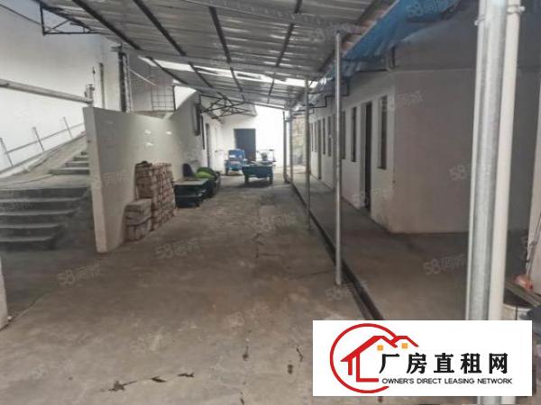  石排三层标准厂房2200方出租，租10元，水电齐全，消防喷淋