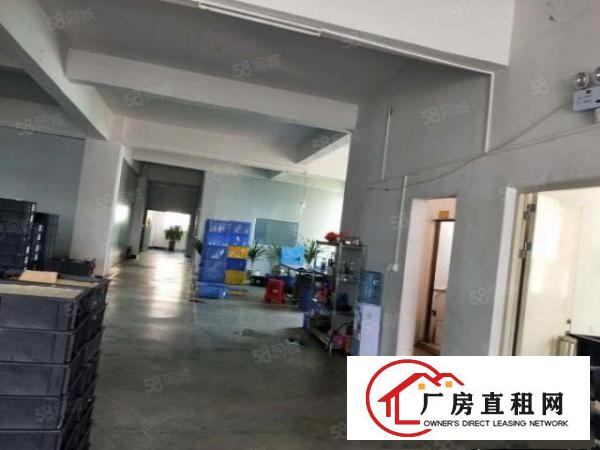  石排庙边王楼上标准厂房700方租11元，现成办公室车间水电