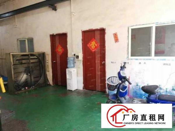  石龙西湖村一楼出租厂房260平，带行车