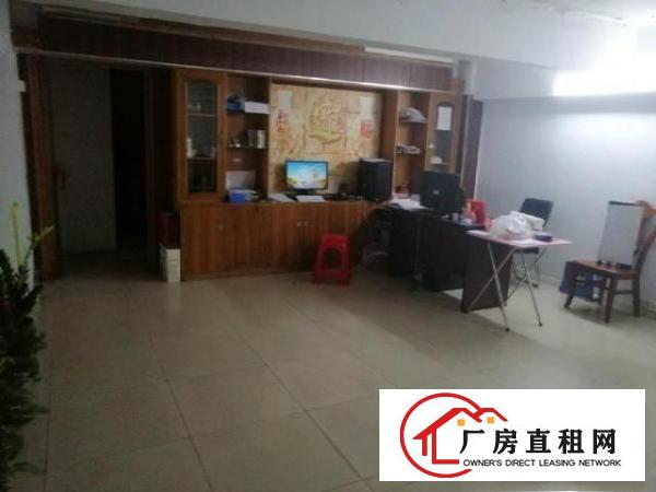  临街一楼旺铺，办公室，宿舍，饭厅，厨房，洗手间，各类设施齐全