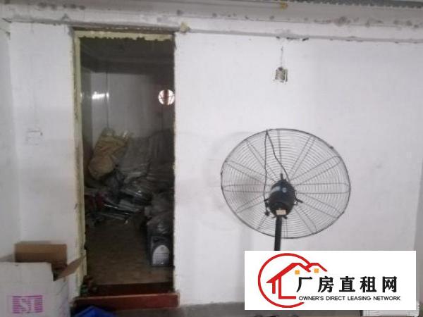  临街一楼旺铺，办公室，宿舍，饭厅，厨房，洗手间，各类设施齐全