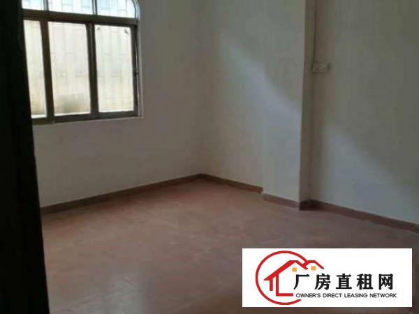  新装修，有工业有电，宜做电子加工、三室一万