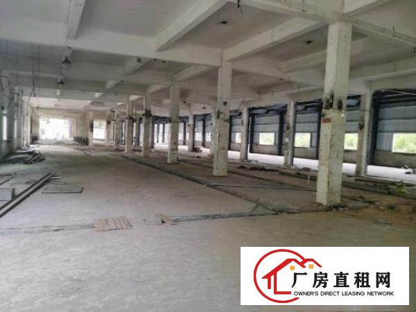  消防水电一应俱全，办公楼、宿舍、员工饭堂配套齐全，交通方便