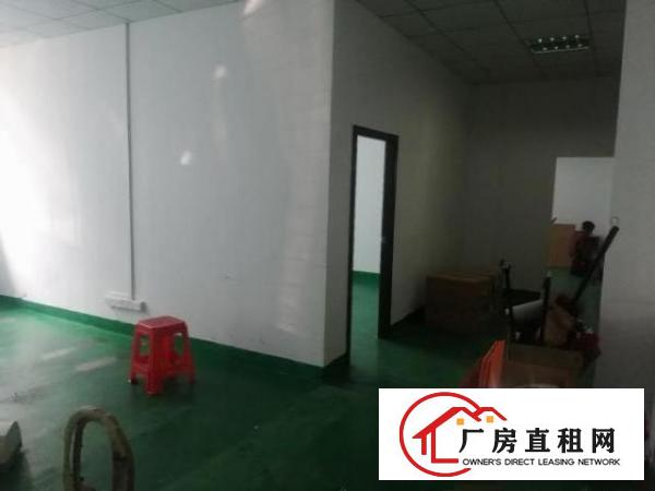  带装修，高度5米，一楼500平，包含2间宿舍，租金9500