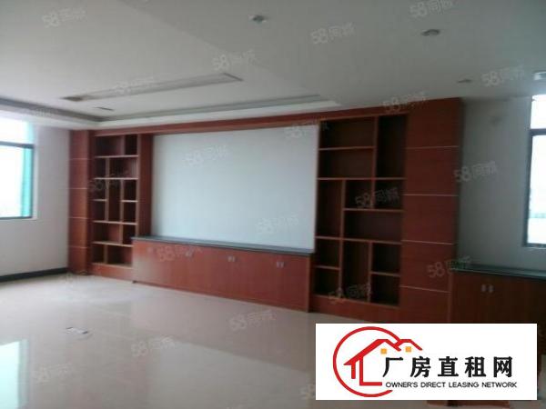  万江新出独院两层工业用地厂房4000平方出租，空地大